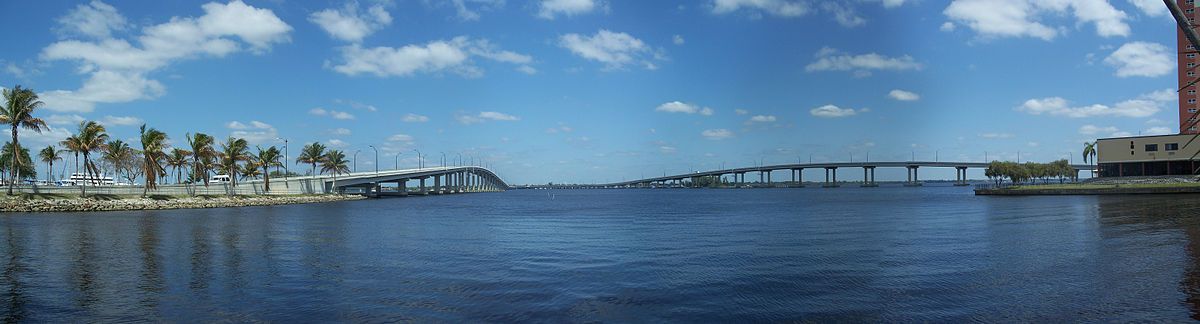 Fort_Myers_FL_US_41_Edison_Bridge_pano01